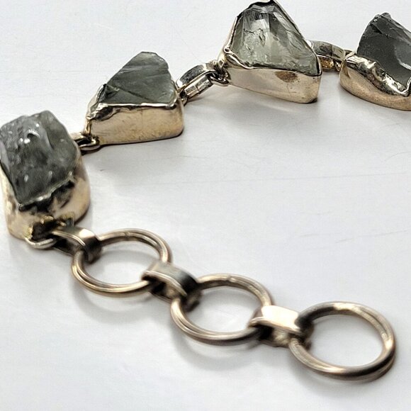 Green Amethyst Tone Gemstone Fashion Bracelet - Picture 5 of 11